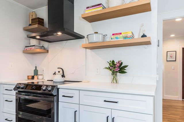 114 Fairview Avenue, Portsmouth, NH 03801