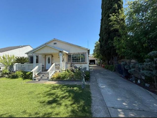 1716 Eldridge Ave, Sacramento, CA 95815
