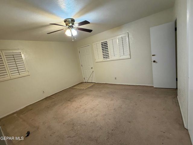 8208 Dempsey Avenue, El Paso, TX 79925