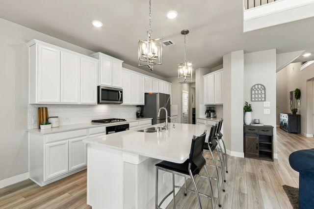 7050 Lauren Oak Drive, Conroe, TX 77304