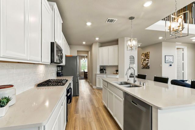 7050 Lauren Oak Drive, Conroe, TX 77304