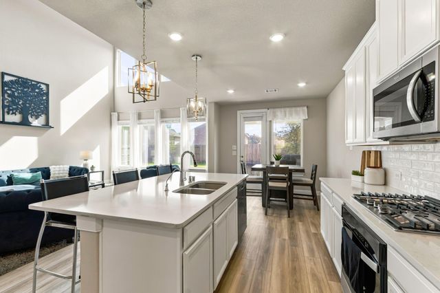 7050 Lauren Oak Drive, Conroe, TX 77304