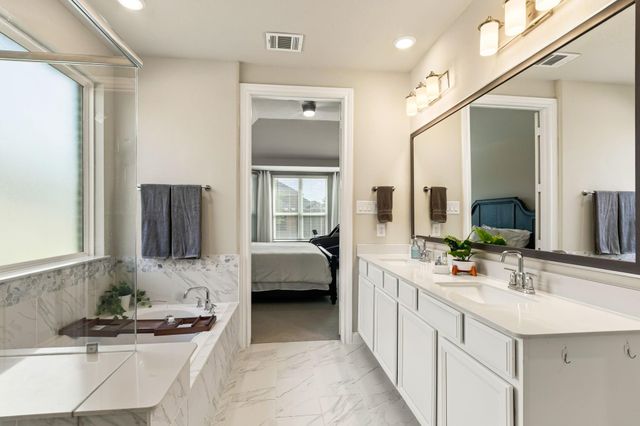 7050 Lauren Oak Drive, Conroe, TX 77304