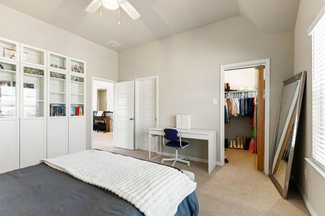 7050 Lauren Oak Drive, Conroe, TX 77304