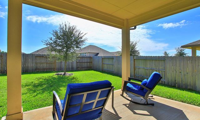 7050 Lauren Oak Drive, Conroe, TX 77304