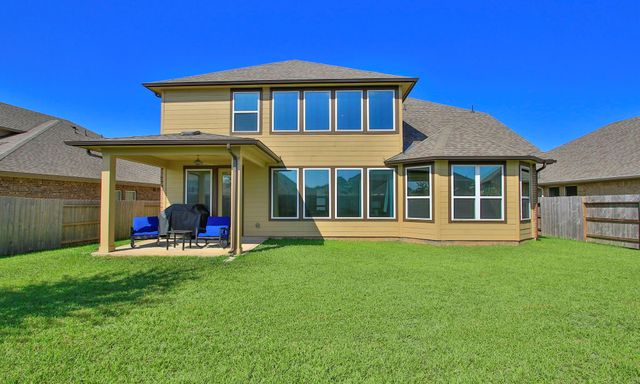 7050 Lauren Oak Drive, Conroe, TX 77304
