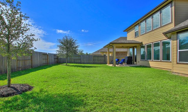 7050 Lauren Oak Drive, Conroe, TX 77304