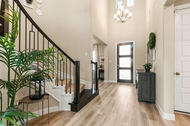 7050 Lauren Oak Drive, Conroe, TX 77304