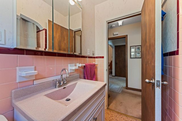 5024 Kent Avenue, Edina, MN 55436