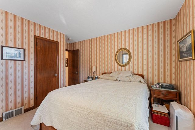 5024 Kent Avenue, Edina, MN 55436