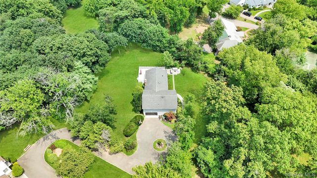 125 Hicks Lane, Great Neck, NY 11024