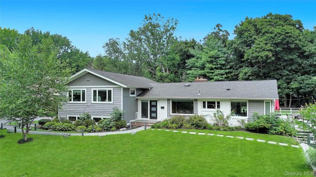 125 Hicks Lane, Great Neck, NY 11024