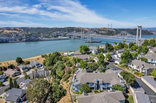 1201 Glen Cove Pkwy #214, Vallejo, CA 94591