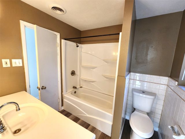 1401 E Sherman Drive, Denton, TX 76209