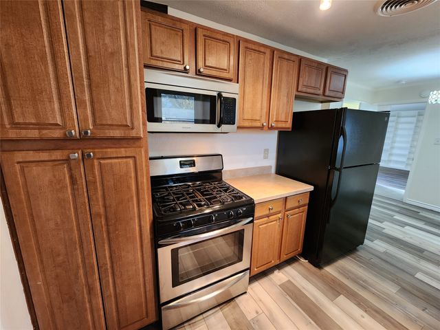 1401 E Sherman Drive, Denton, TX 76209