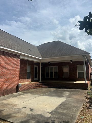 207 Petersburgh, Dothan, AL 36305