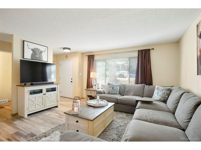 538 S Xenon Ct, Lakewood, CO 80228