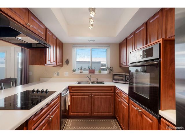 538 S Xenon Ct, Lakewood, CO 80228