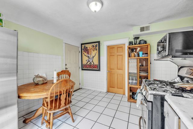 3031 S Central Park Avenue, Chicago, IL 60623