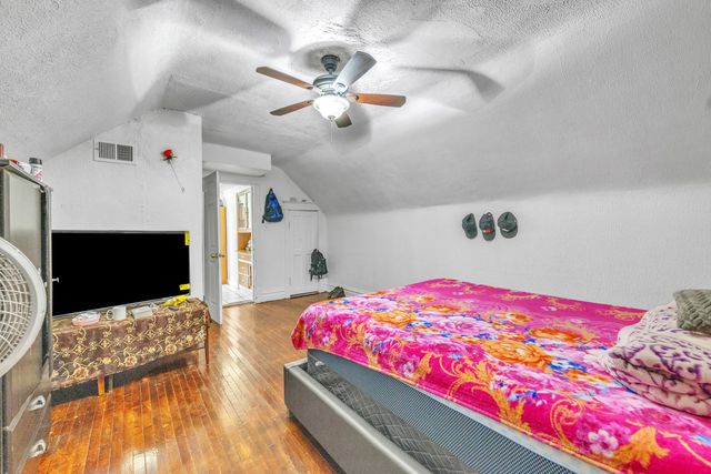 3031 S Central Park Avenue, Chicago, IL 60623