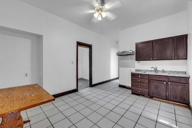 3031 S Central Park Avenue, Chicago, IL 60623