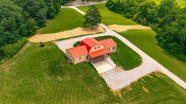 2726 New Hall Rd, Greenbrier, TN 37073