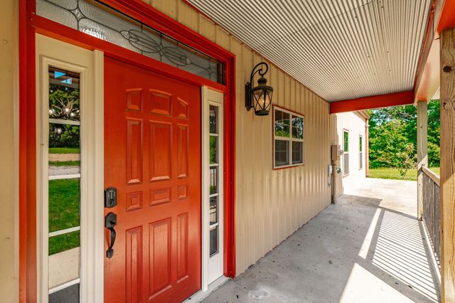 2726 New Hall Rd, Greenbrier, TN 37073