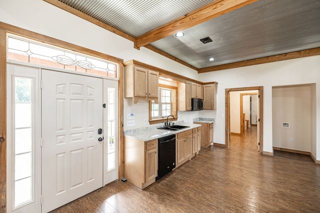 2726 New Hall Rd, Greenbrier, TN 37073