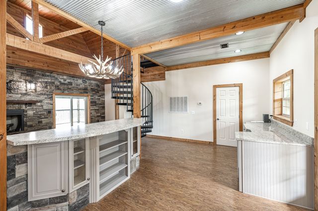 2726 New Hall Rd, Greenbrier, TN 37073