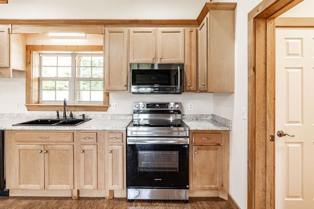 2726 New Hall Rd, Greenbrier, TN 37073