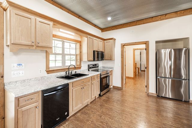 2726 New Hall Rd, Greenbrier, TN 37073