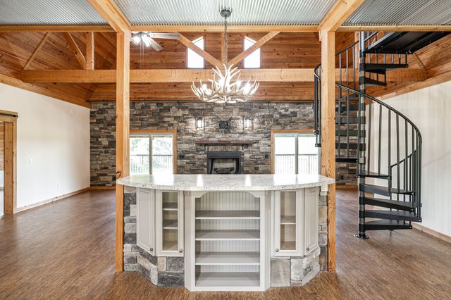 2726 New Hall Rd, Greenbrier, TN 37073