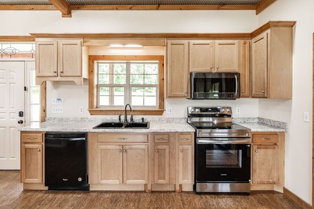 2726 New Hall Rd, Greenbrier, TN 37073