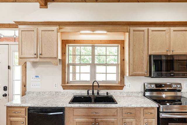 2726 New Hall Rd, Greenbrier, TN 37073