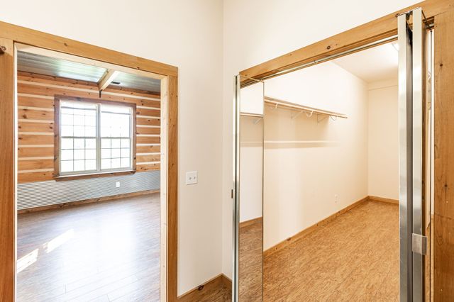 2726 New Hall Rd, Greenbrier, TN 37073