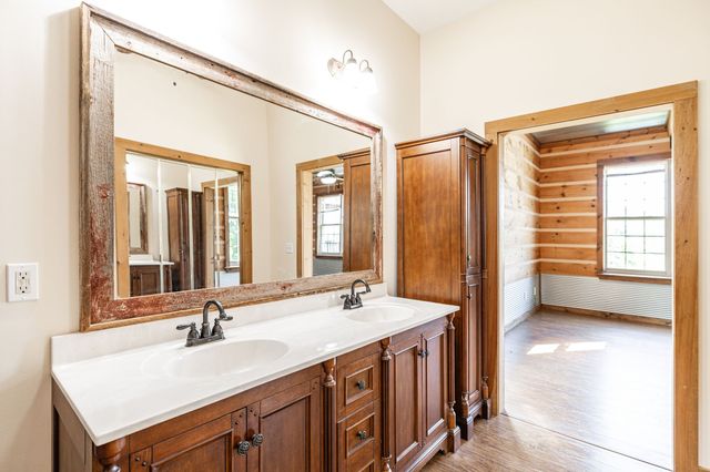 2726 New Hall Rd, Greenbrier, TN 37073
