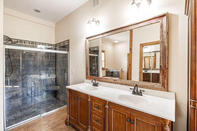 2726 New Hall Rd, Greenbrier, TN 37073