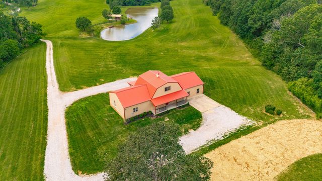 2726 New Hall Rd, Greenbrier, TN 37073