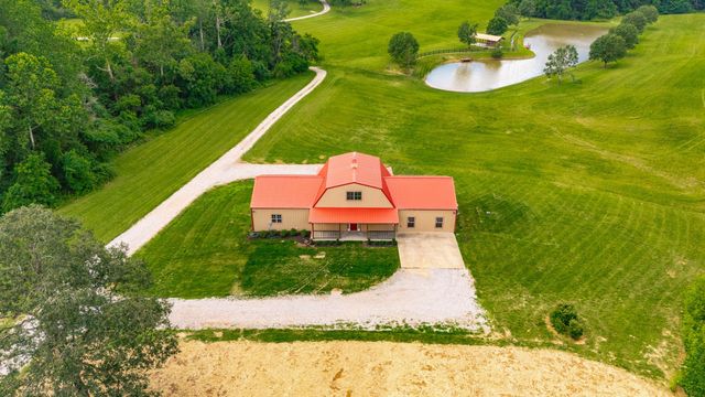 2726 New Hall Rd, Greenbrier, TN 37073