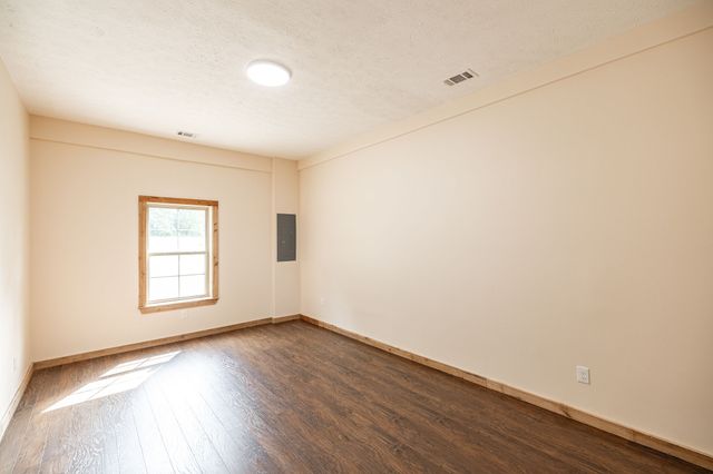 2726 New Hall Rd, Greenbrier, TN 37073