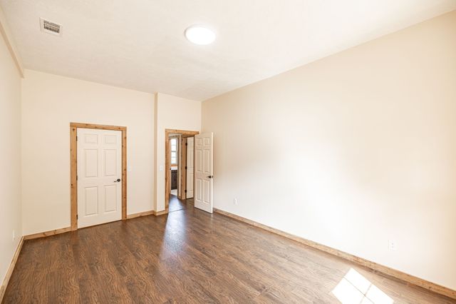 2726 New Hall Rd, Greenbrier, TN 37073