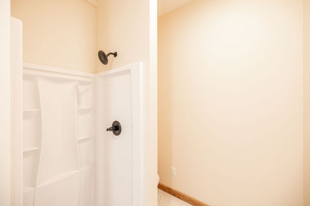 2726 New Hall Rd, Greenbrier, TN 37073