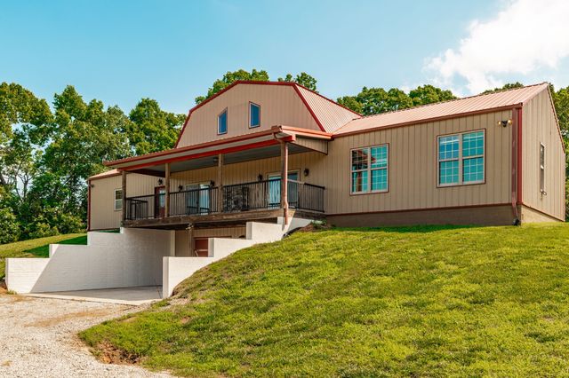 2726 New Hall Rd, Greenbrier, TN 37073