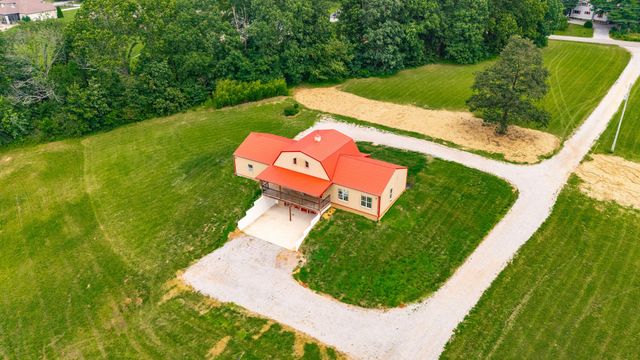 2726 New Hall Rd, Greenbrier, TN 37073