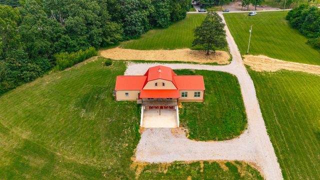 2726 New Hall Rd, Greenbrier, TN 37073