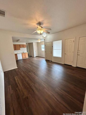 15416 kamary, San Antonio, TX 78247