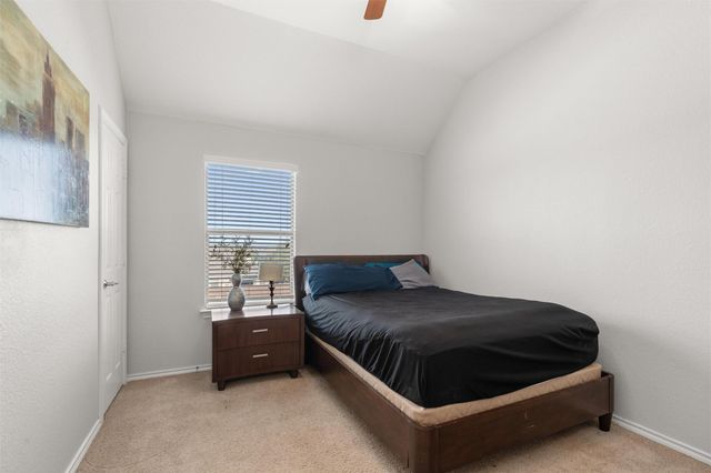 400 Red Hawk DR, Leander, TX 78641