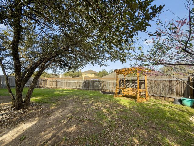 400 Red Hawk DR, Leander, TX 78641