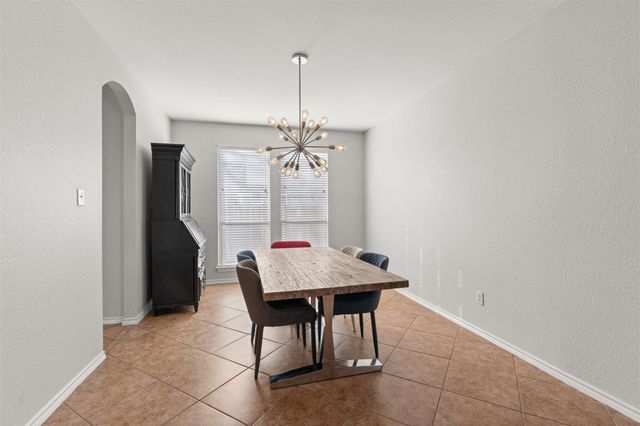 400 Red Hawk DR, Leander, TX 78641