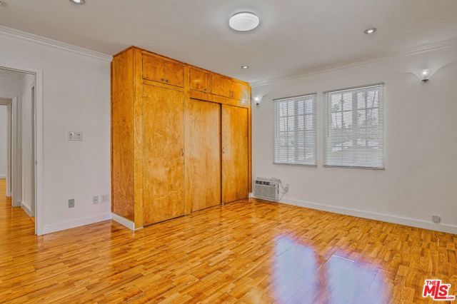 110 S Alexandria Avenue, Los Angeles, CA 90004